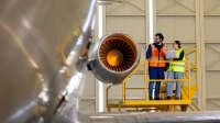 Deux employés en aviation